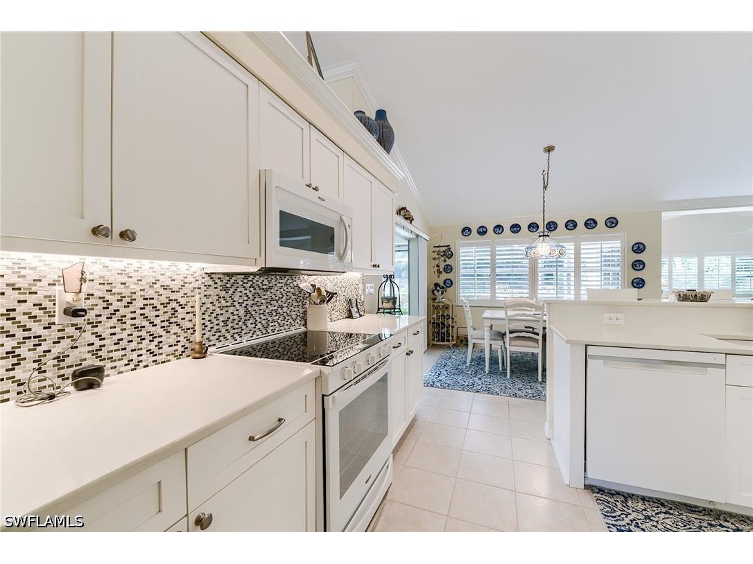 2059 Imperial Circle Naples FL 34110 226024807 image16
