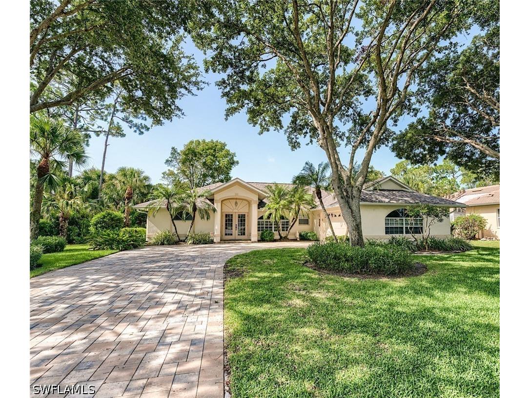 2059 Imperial Circle Naples FL 34110 226024807 image2
