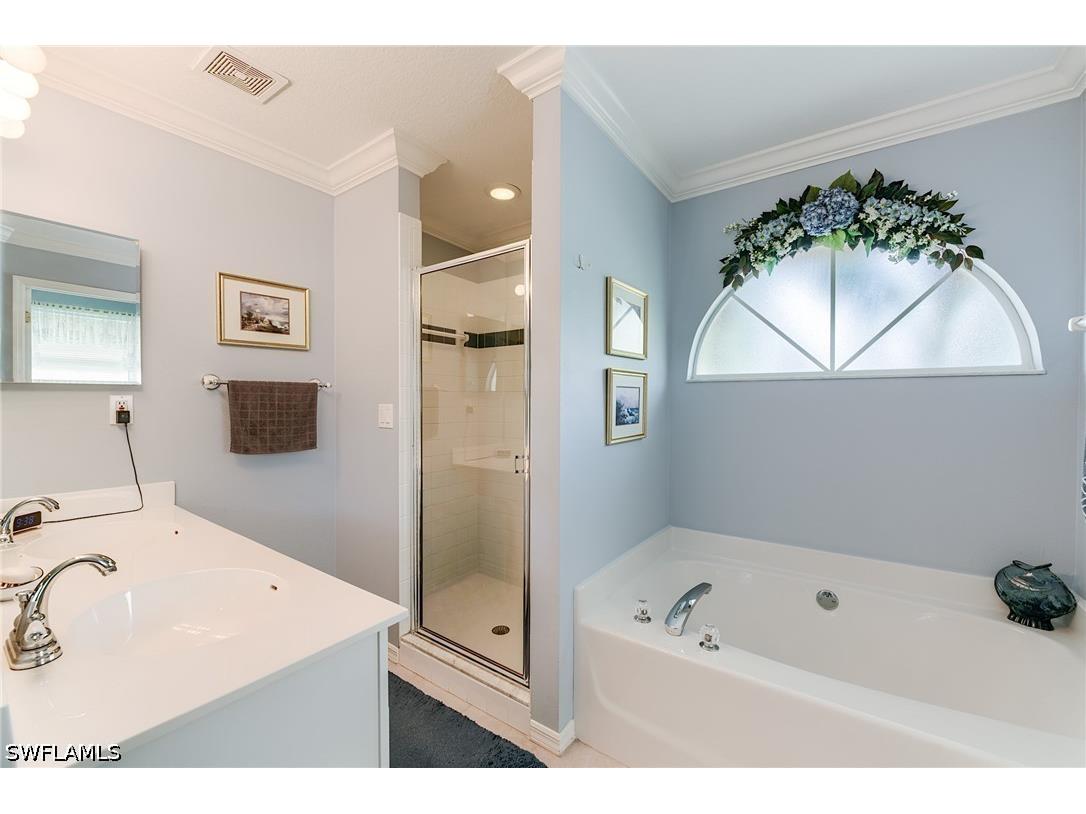 2059 Imperial Circle Naples FL 34110 226024807 image26
