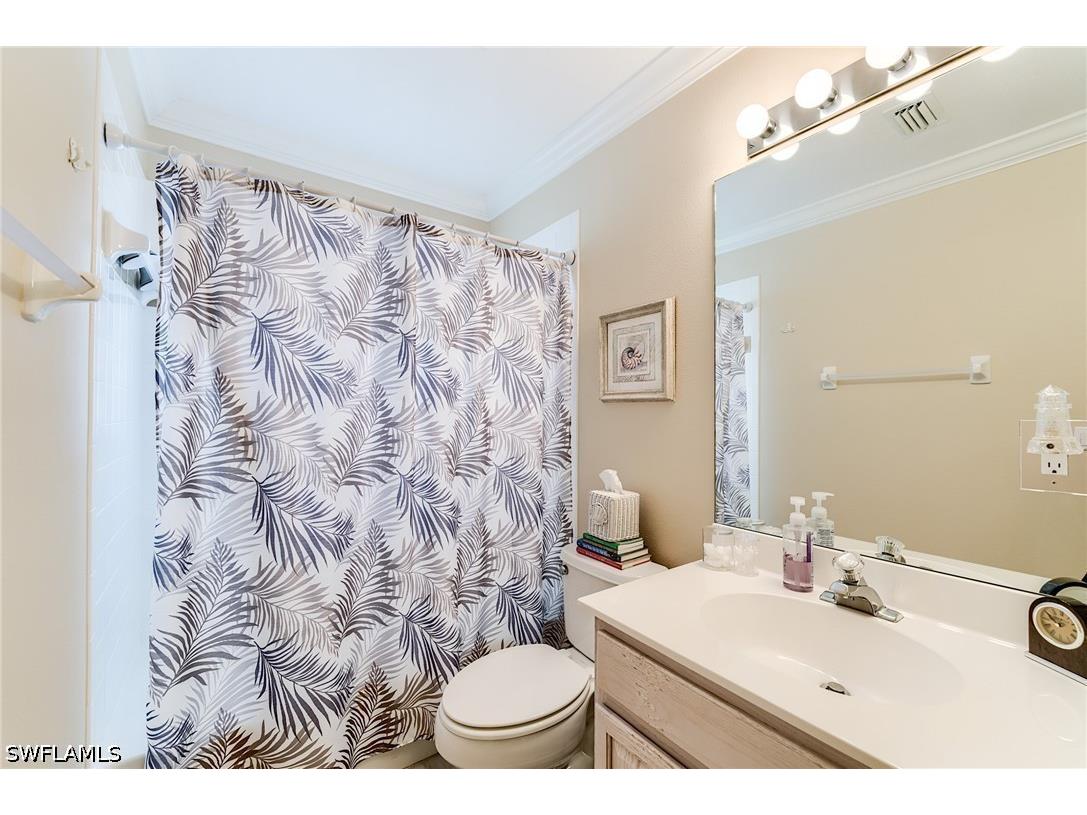 2059 Imperial Circle Naples FL 34110 226024807 image30