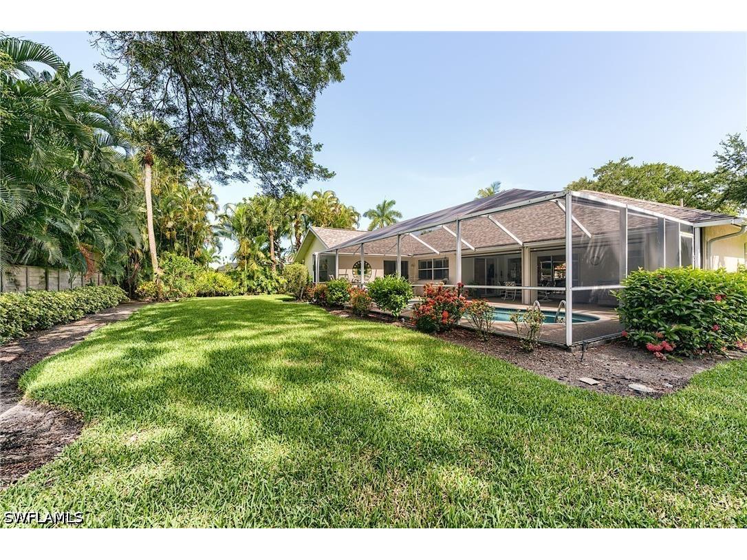 2059 Imperial Circle Naples FL 34110 226024807 image45