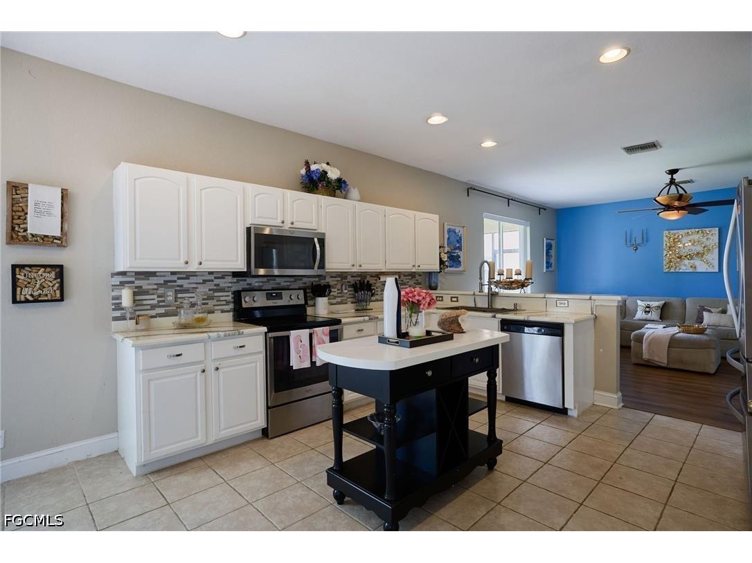 2059 Willow Branch Drive Cape Coral FL 33991 2026028668 image9