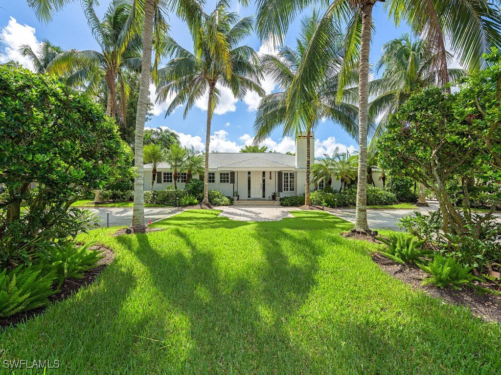 206 1st Avenue N Naples FL 34102 225075499 image1