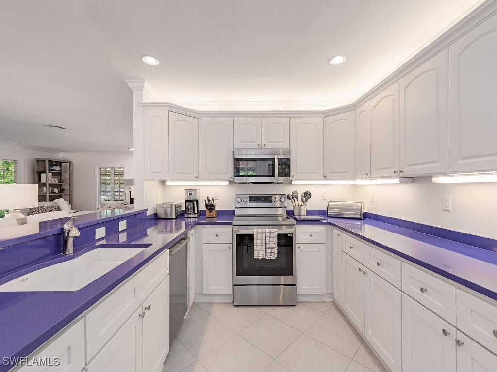 206 1st Avenue N Naples FL 34102 225075499 image9