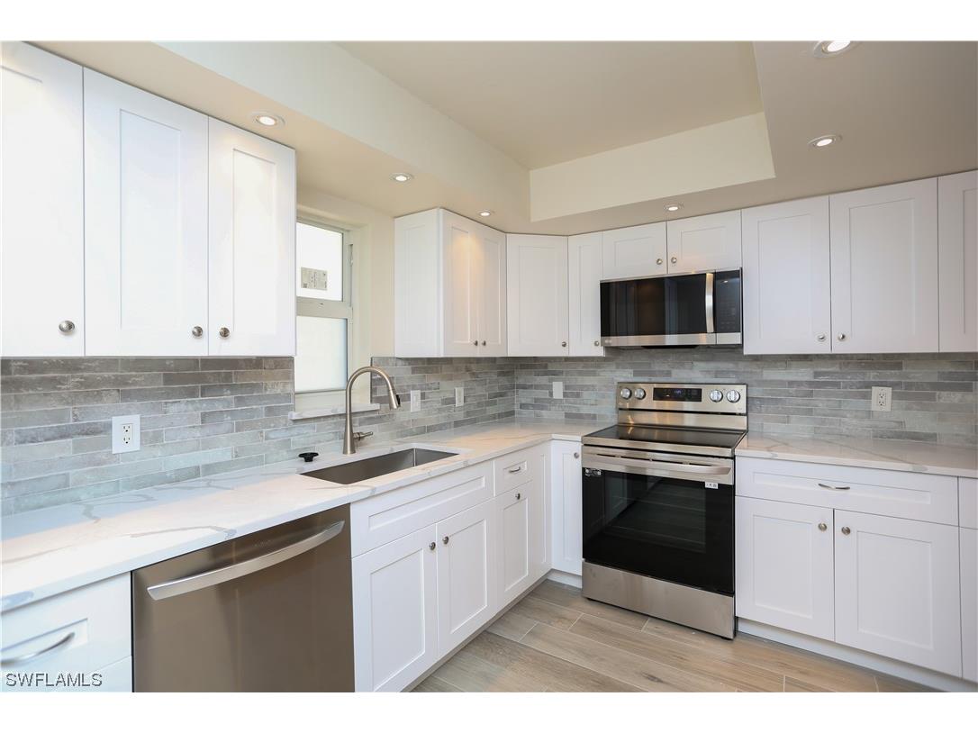 206 Bob O Link Way #206A Naples FL 34105 224004261 image1