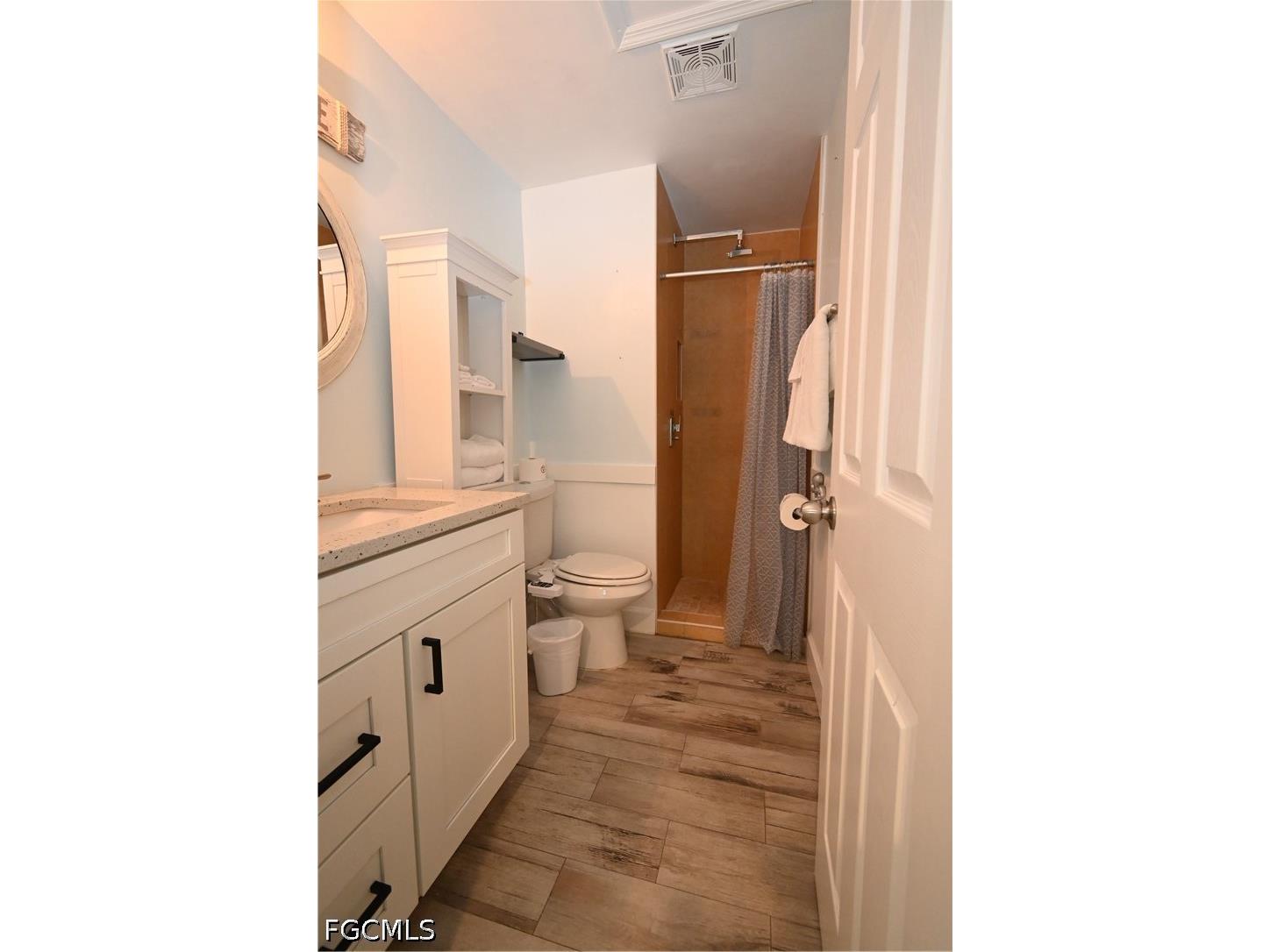 206 Cape Coral Parkway W Cape Coral FL 33914 2026021055 image10