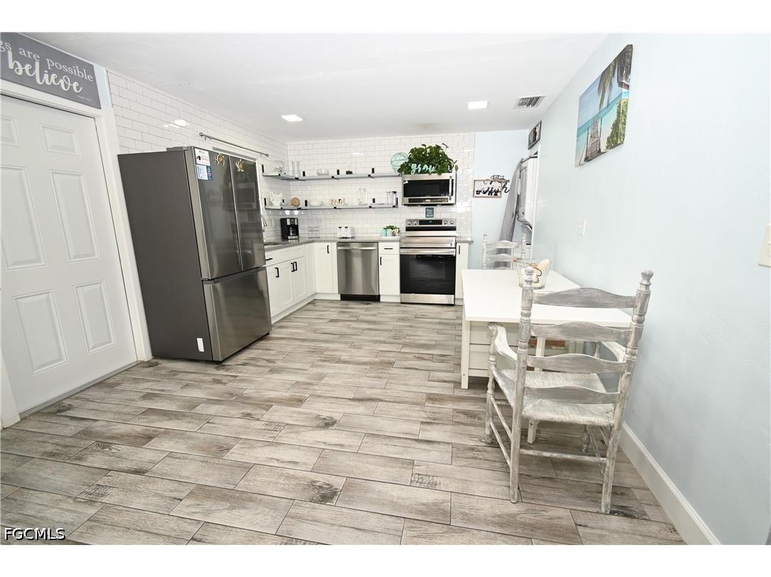 206 Cape Coral Parkway W Cape Coral FL 33914 2026021055 image2