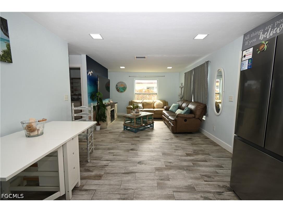206 Cape Coral Parkway W Cape Coral FL 33914 2026021055 image5