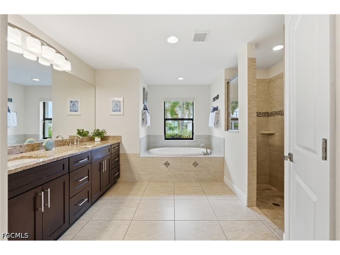 206 NE 21st Avenue Cape Coral FL 33909 2026025377 image20