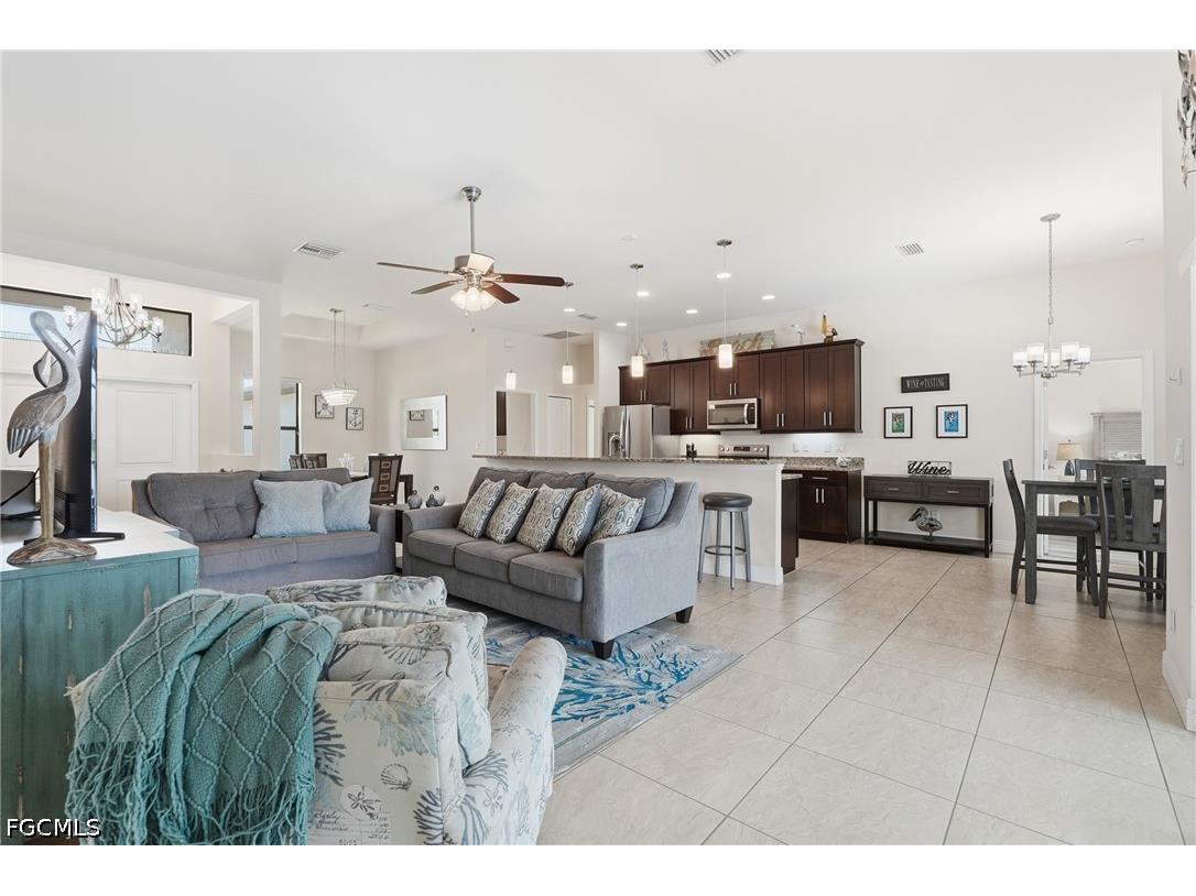 206 NE 21st Avenue Cape Coral FL 33909 2026025377 image6