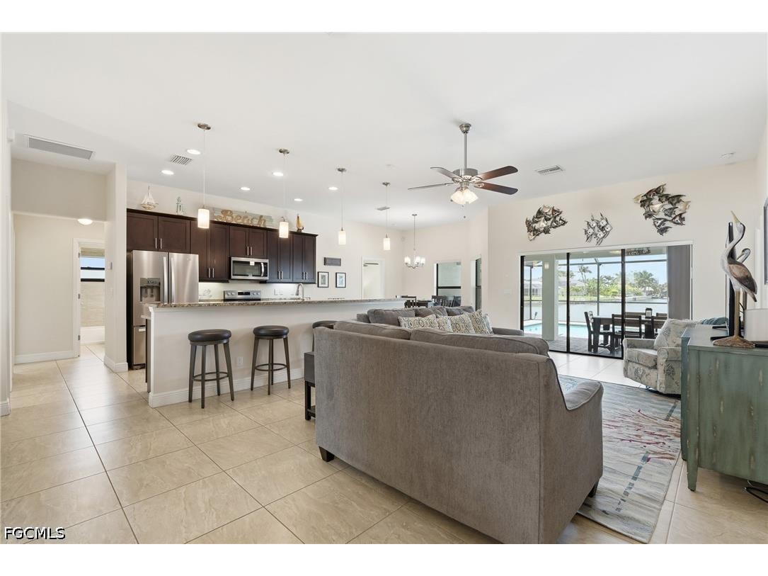 206 NE 21st Avenue Cape Coral FL 33909 2026025377 image7