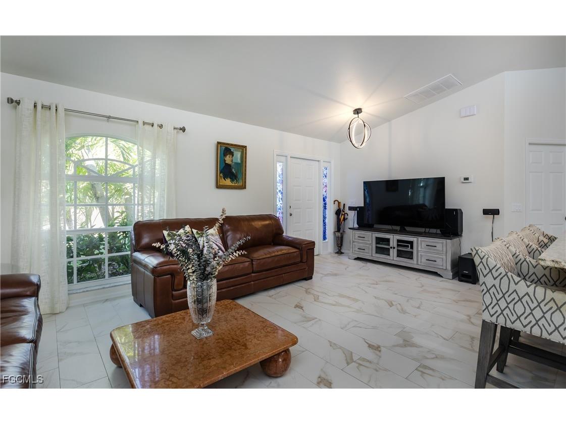 206 SE 28th Terrace Cape Coral FL 33904 2025023841 image12