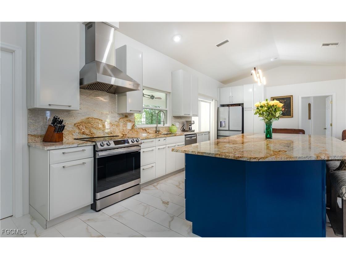 206 SE 28th Terrace Cape Coral FL 33904 2025023841 image4