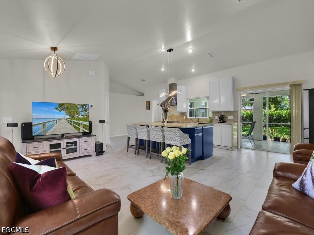 206 SE 28th Terrace Cape Coral FL 33904 2026025835 image2