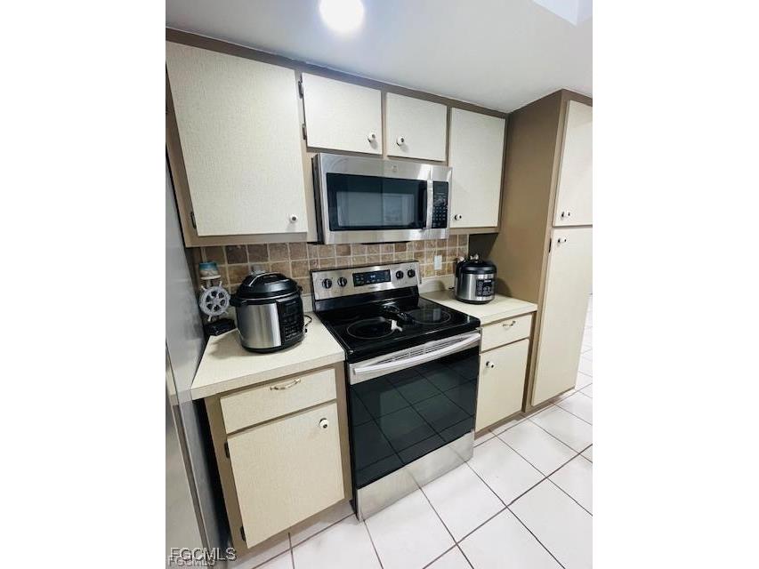 206 SW 33rd Street Cape Coral FL 33914 2025003207 image13