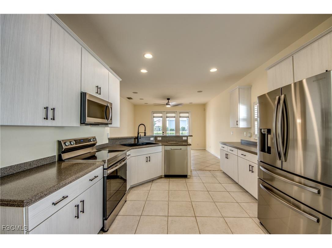 2060 Cape Heather Circle Cape Coral FL 33991 2025009652 image10