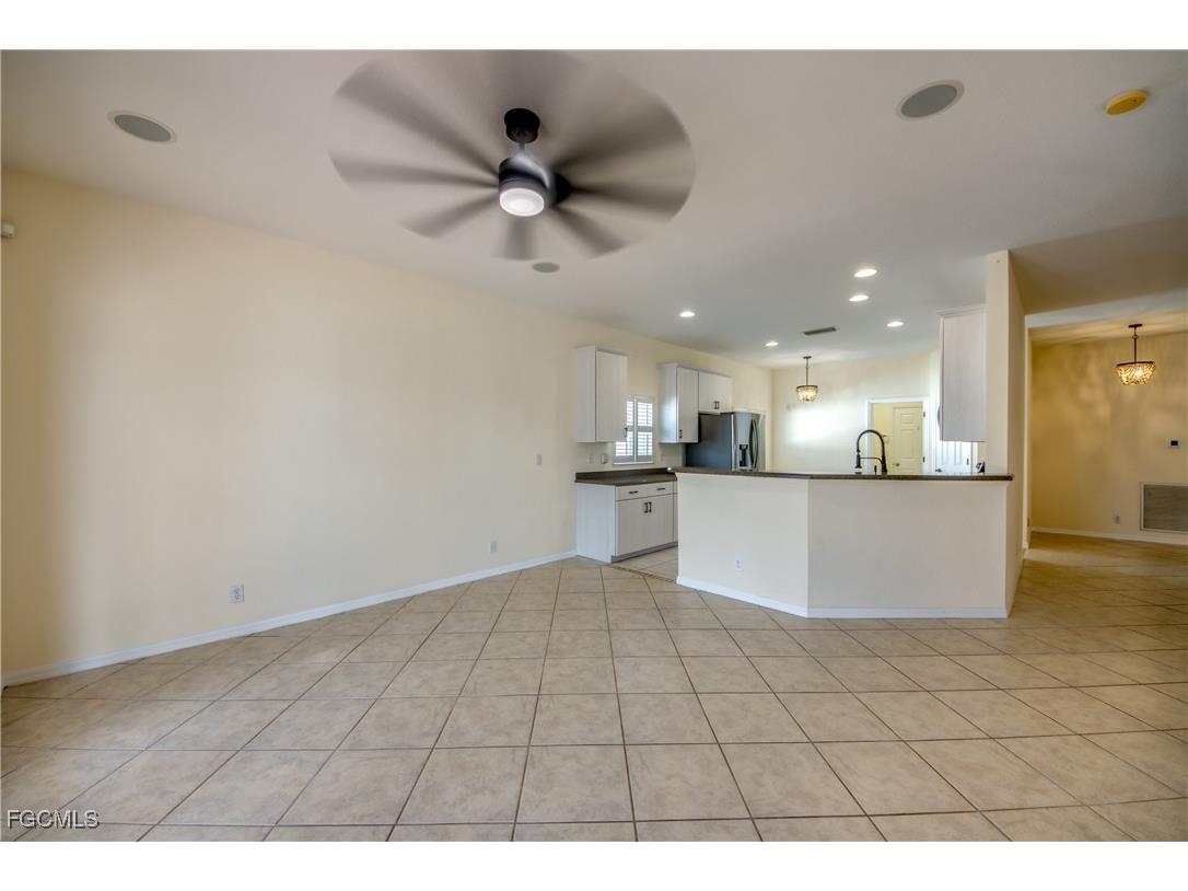 2060 Cape Heather Circle Cape Coral FL 33991 2025009652 image14