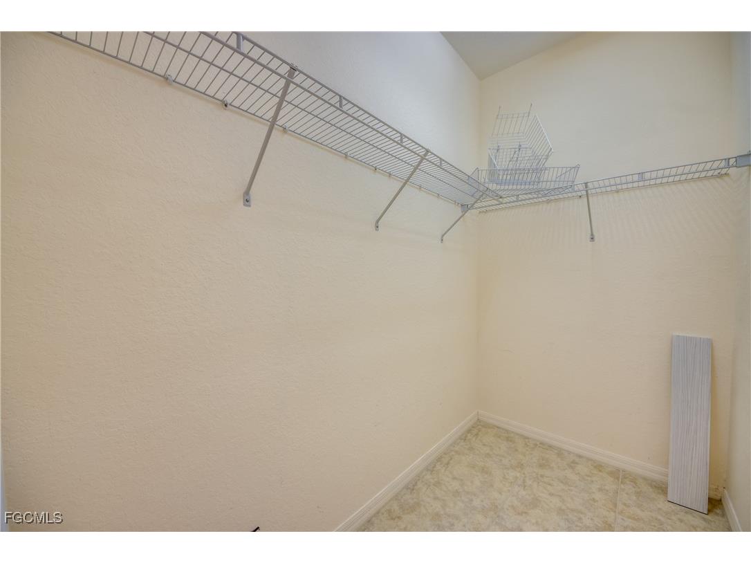 2060 Cape Heather Circle Cape Coral FL 33991 2025009652 image16