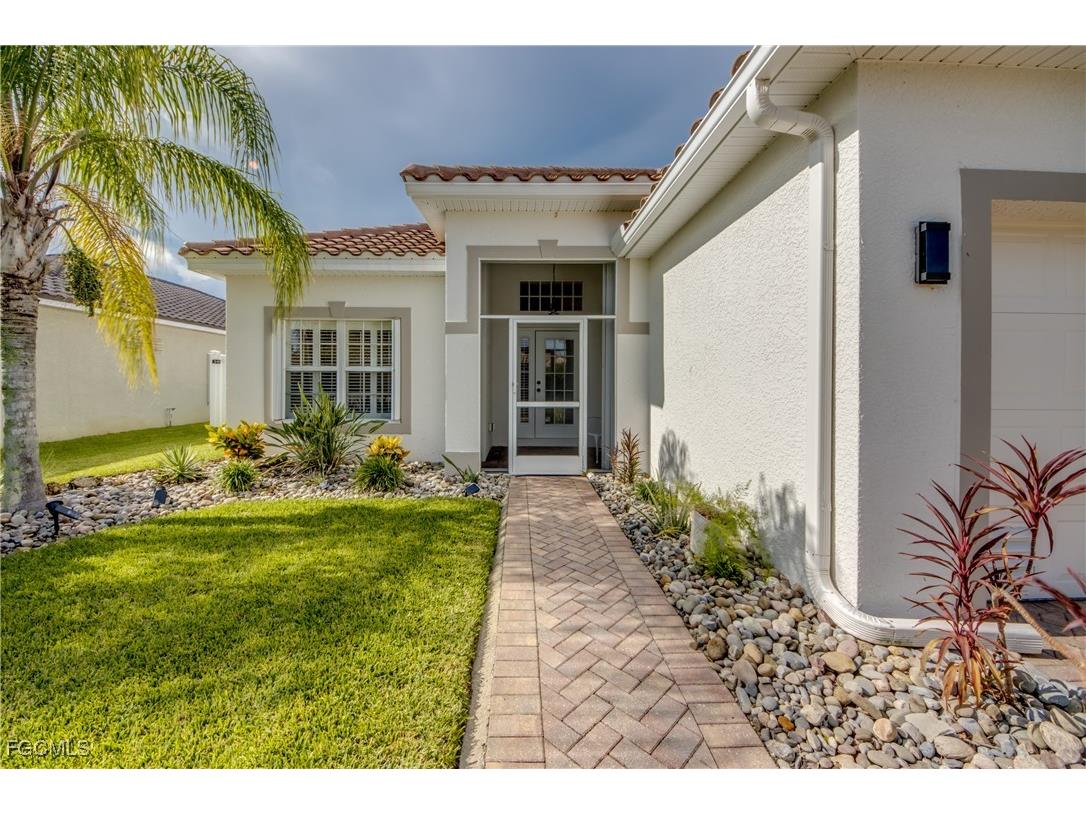 2060 Cape Heather Circle Cape Coral FL 33991 2025009652 image2