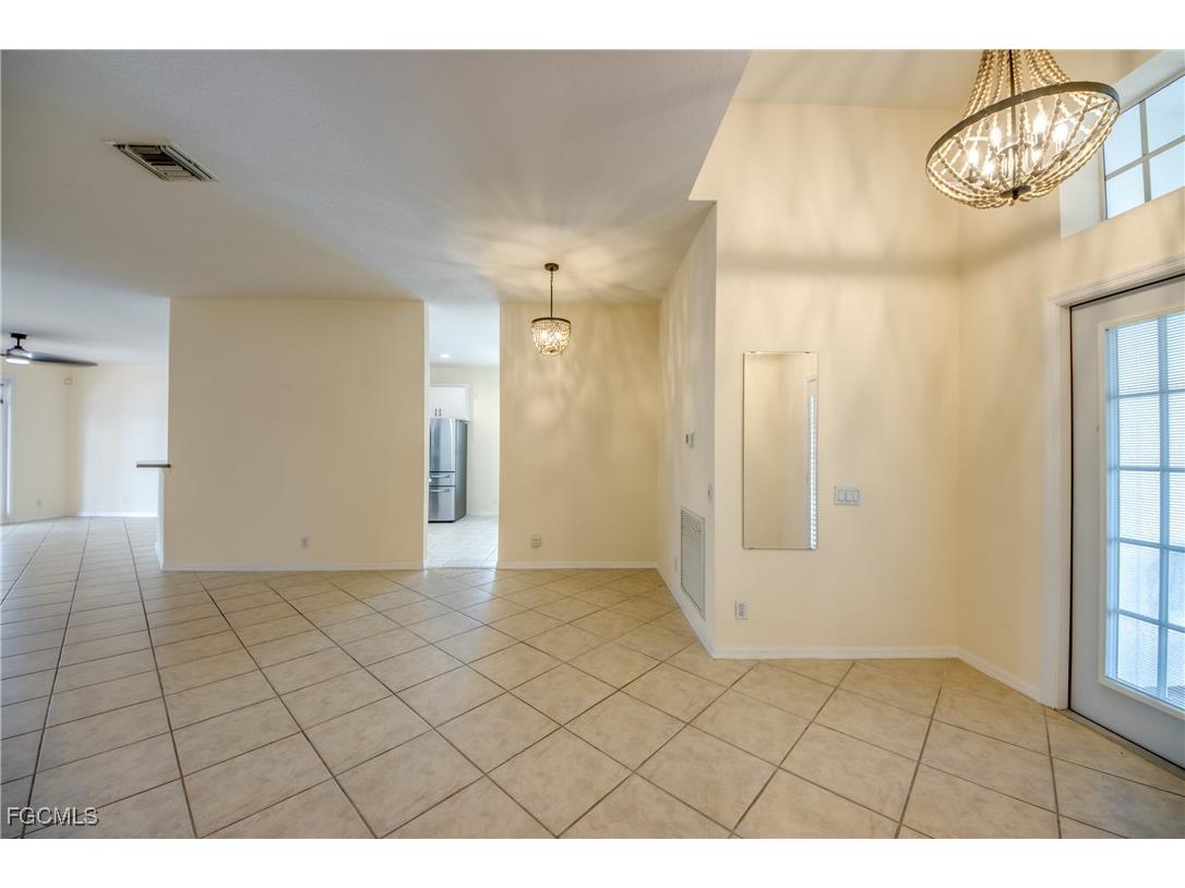 2060 Cape Heather Circle Cape Coral FL 33991 2025009652 image5