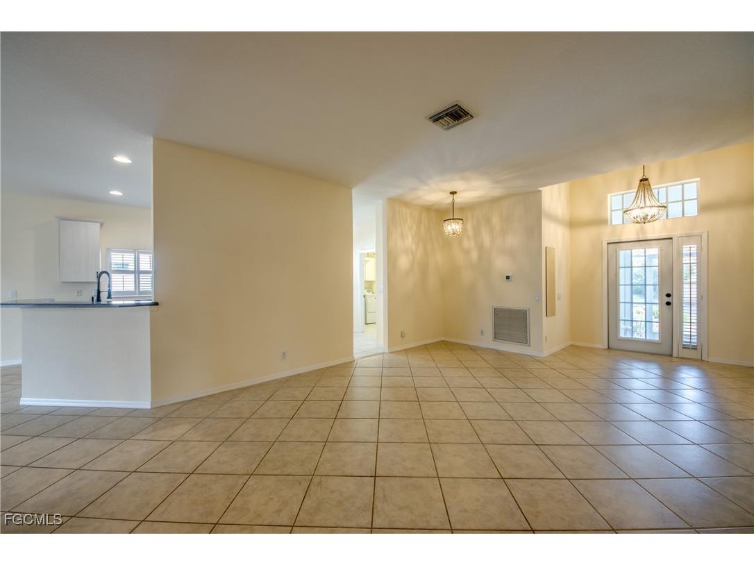 2060 Cape Heather Circle Cape Coral FL 33991 2025009652 image6