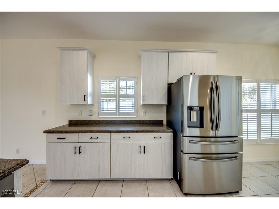 2060 Cape Heather Circle Cape Coral FL 33991 2025009652 image8