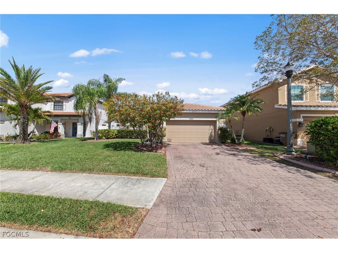 2061 Cape Heather Circle Cape Coral FL 33991 2026002424 image1