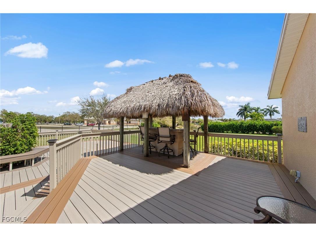 2061 Cape Heather Circle Cape Coral FL 33991 2026002424 image2