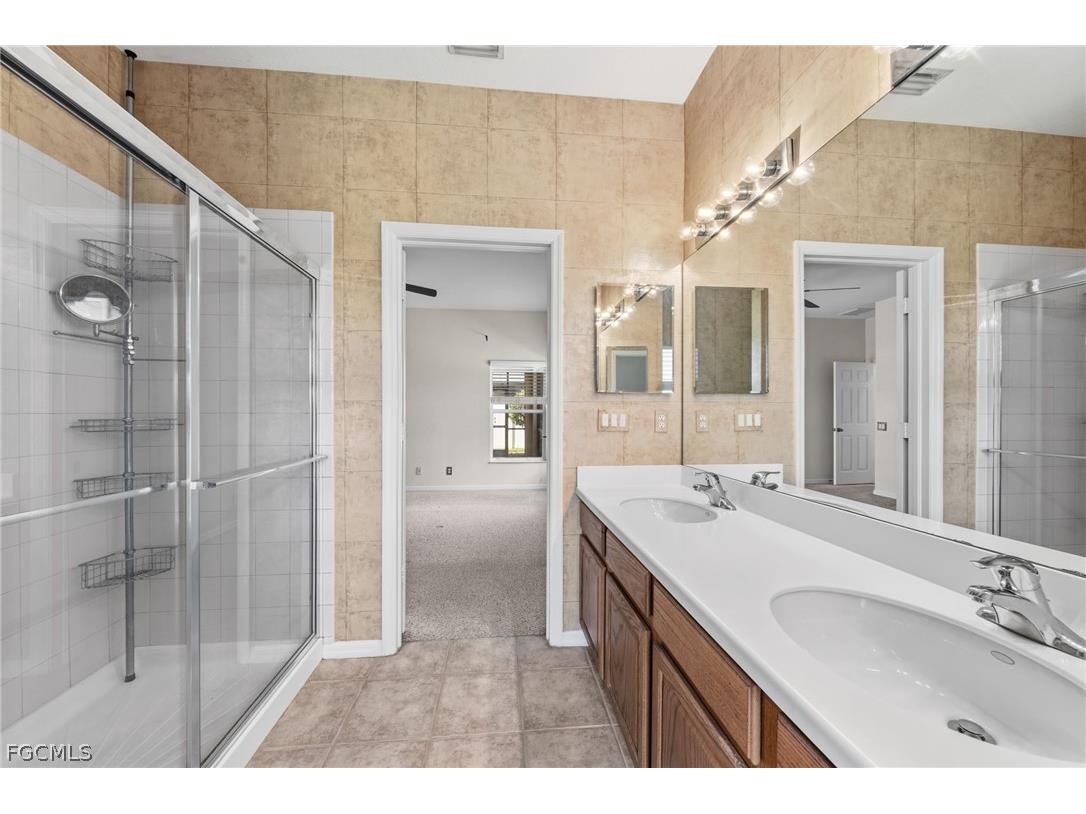 2061 Cape Heather Circle Cape Coral FL 33991 2026002424 image25