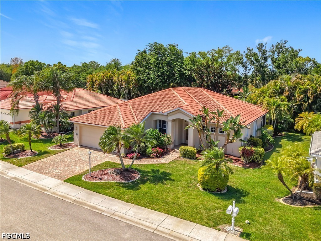 2061 Corona Del Sire Drive North Fort Myers FL 33917 2026016979 image1