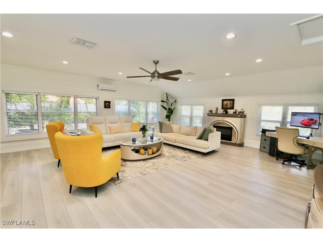 2061 Santa Barbara Boulevard Naples FL 34116 225082562 image11