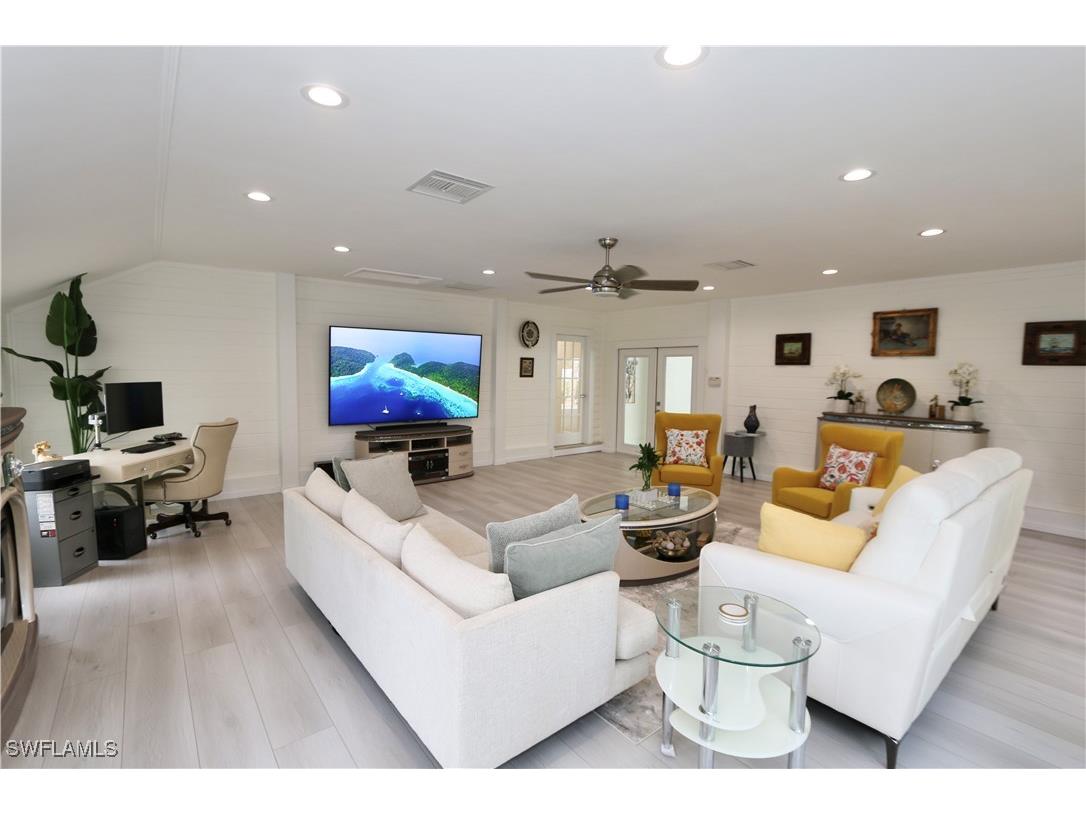 2061 Santa Barbara Boulevard Naples FL 34116 225082562 image25