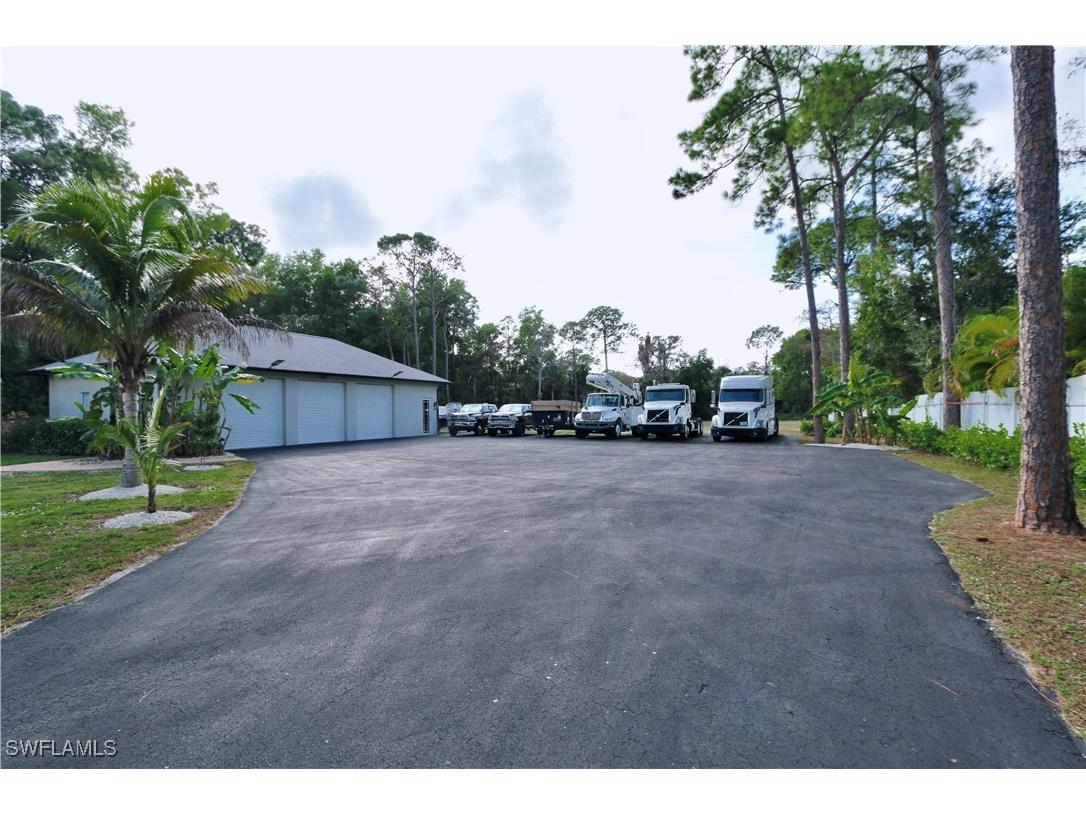 2061 Santa Barbara Boulevard Naples FL 34116 225082562 image36