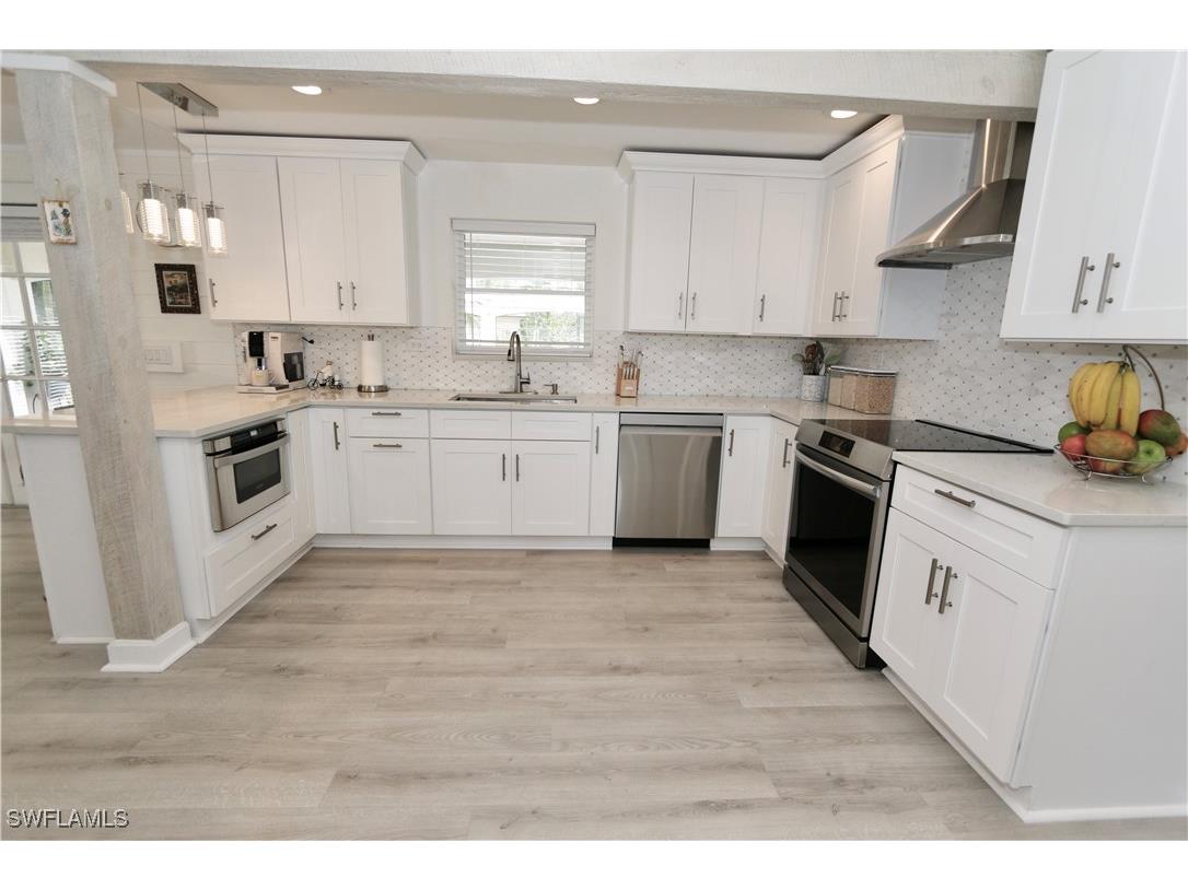 2061 Santa Barbara Boulevard Naples FL 34116 225082562 image6