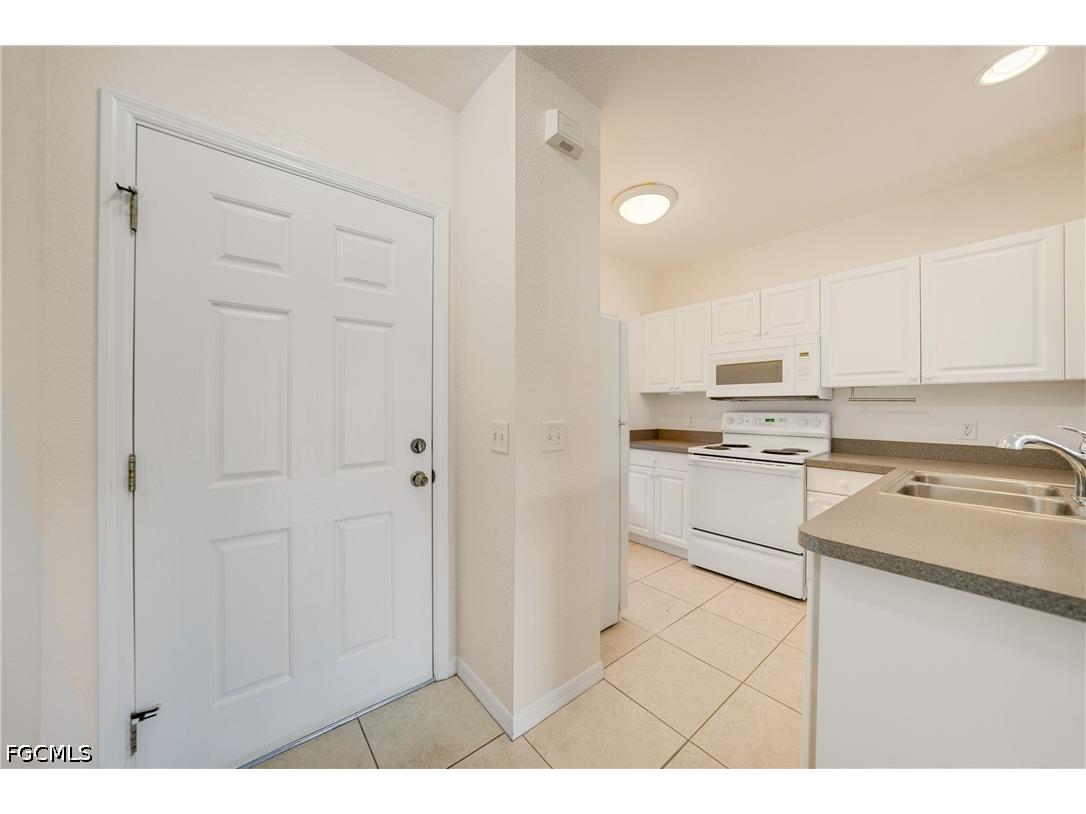 2061 Willow Hammock Circle #105 Punta Gorda FL 33983 2026024440 image7