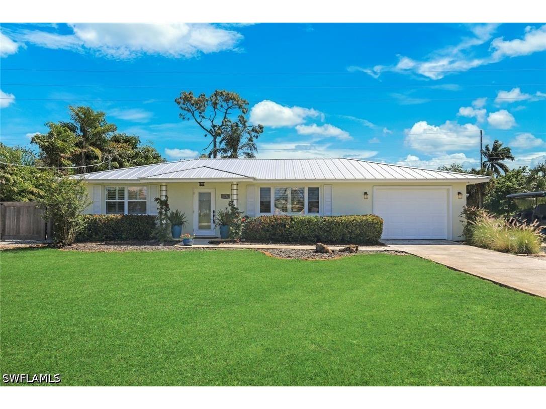 20621 Pine Tree Lane Estero FL 33928 226014750 image1