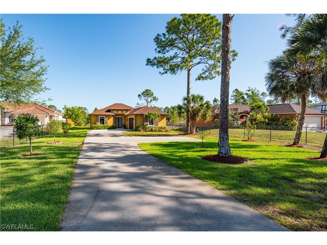 2063 24th Avenue NE Naples FL 34120 223025604 image1