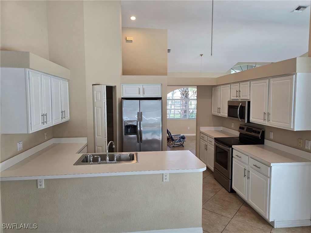 2063 Imperial Circle Naples FL 34110 226000862 image4