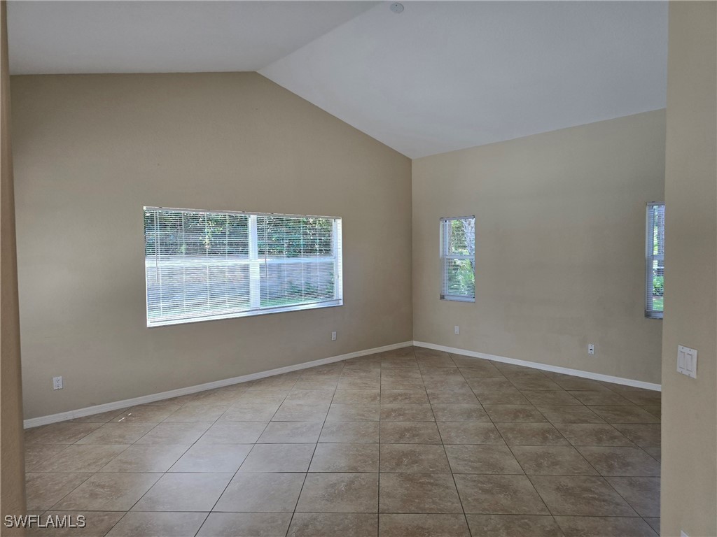 2063 Imperial Circle Naples FL 34110 226000862 image7