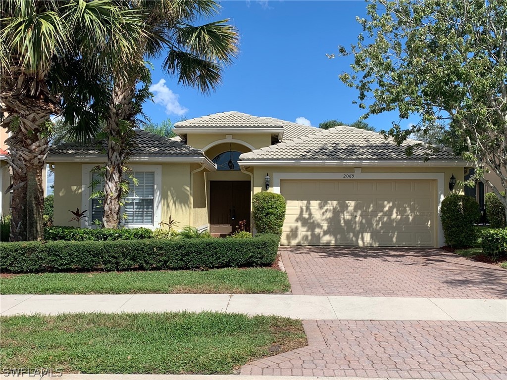 2065 Isla De Palma Circle Naples FL 34119 224034548 image1