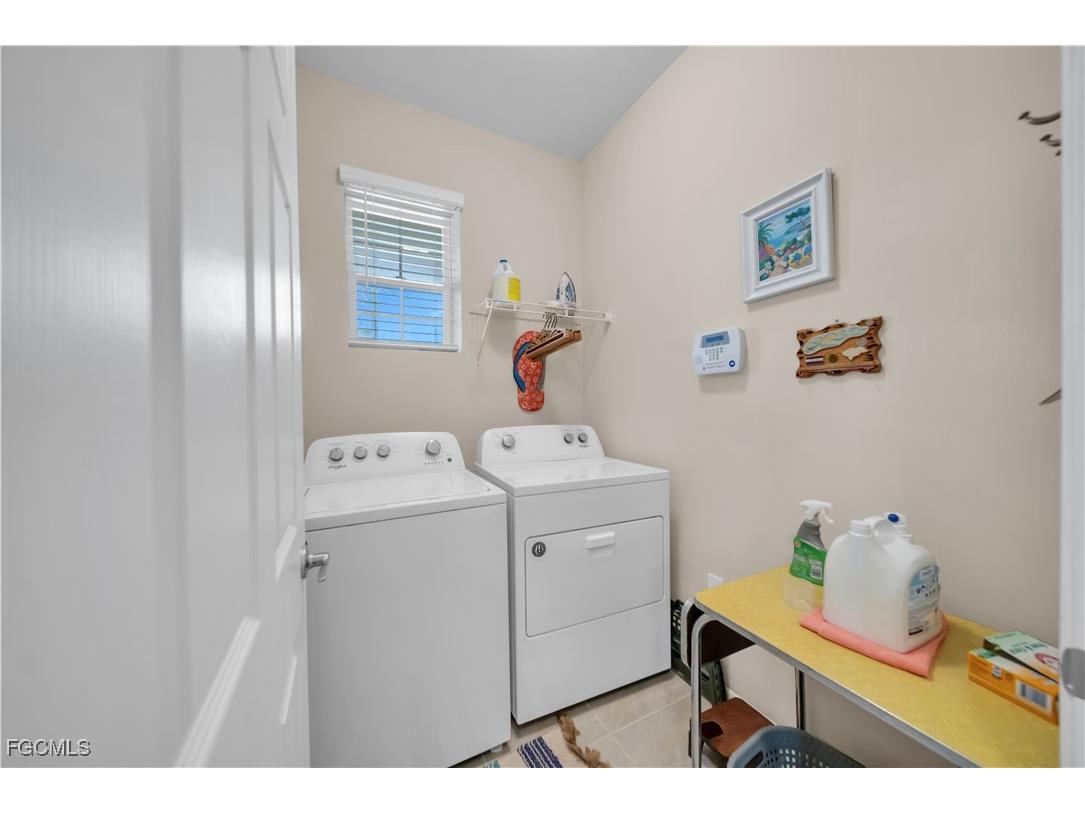 2065 Summersweet Drive Alva FL 33920 2025012017 image8