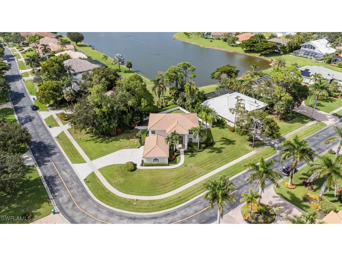 2066 Imperial Circle Naples FL 34110 225074570 image26
