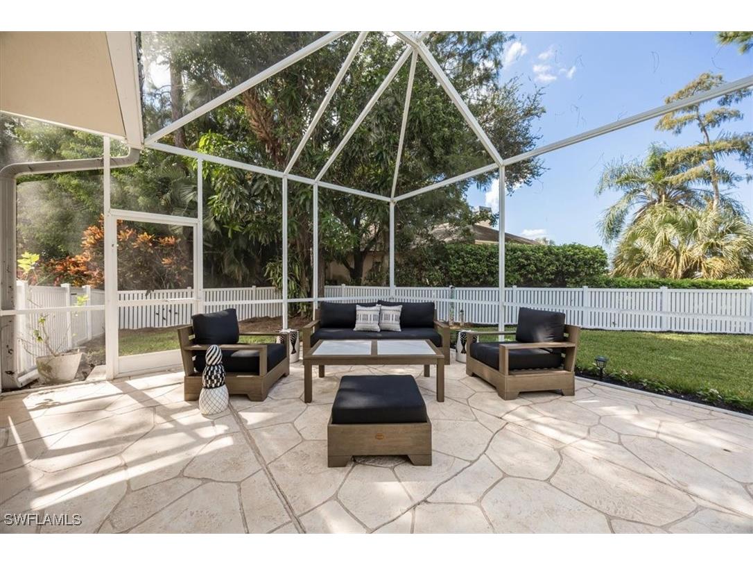 2066 Imperial Circle Naples FL 34110 225074570 image4