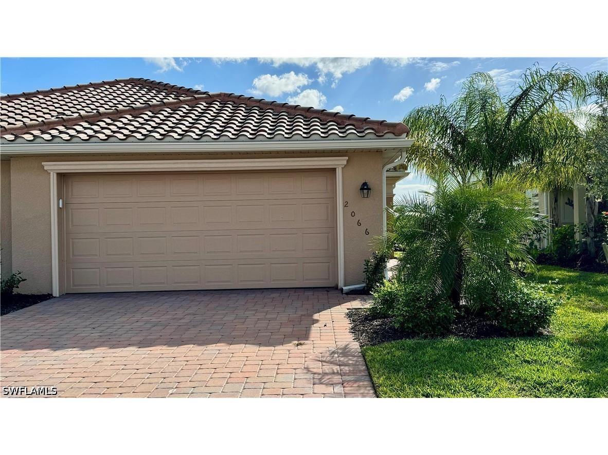 2066 Tamarron Lane Naples FL 34120 226022701 image2