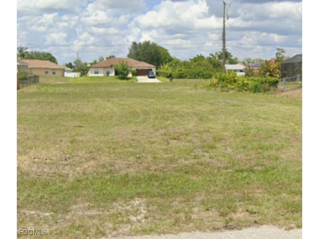 2067 NE 20th Street Cape Coral FL 33909 2025019133 image1