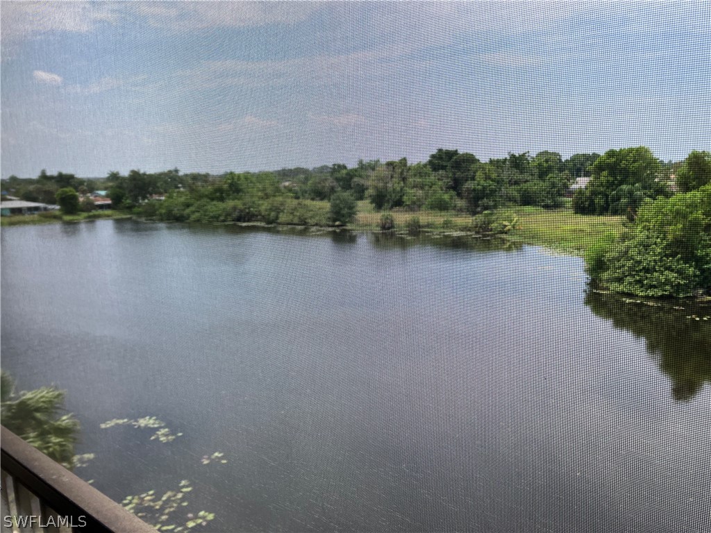 2067 W Lakeview Boulevard #11 North Fort Myers FL 33903 224057881 image1