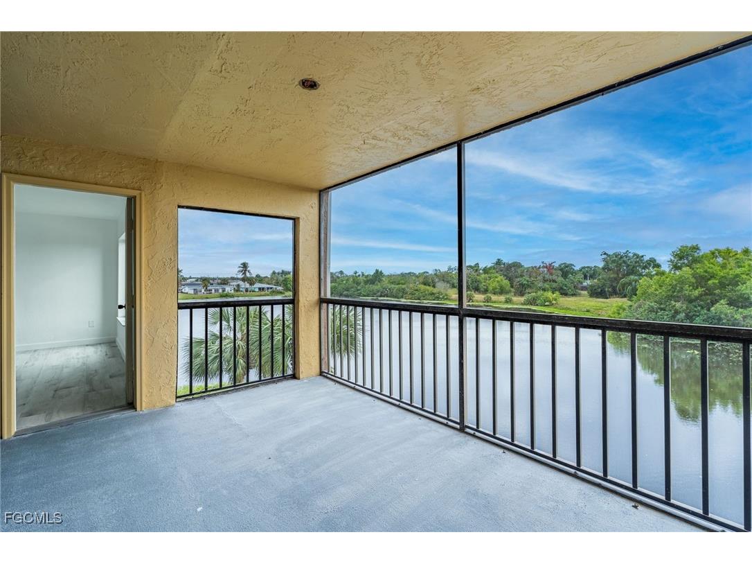 2067 W Lakeview Boulevard #8 North Fort Myers FL 33903 2025016062 image10