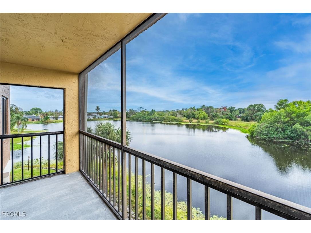 2067 W Lakeview Boulevard #8 North Fort Myers FL 33903 2025016062 image11
