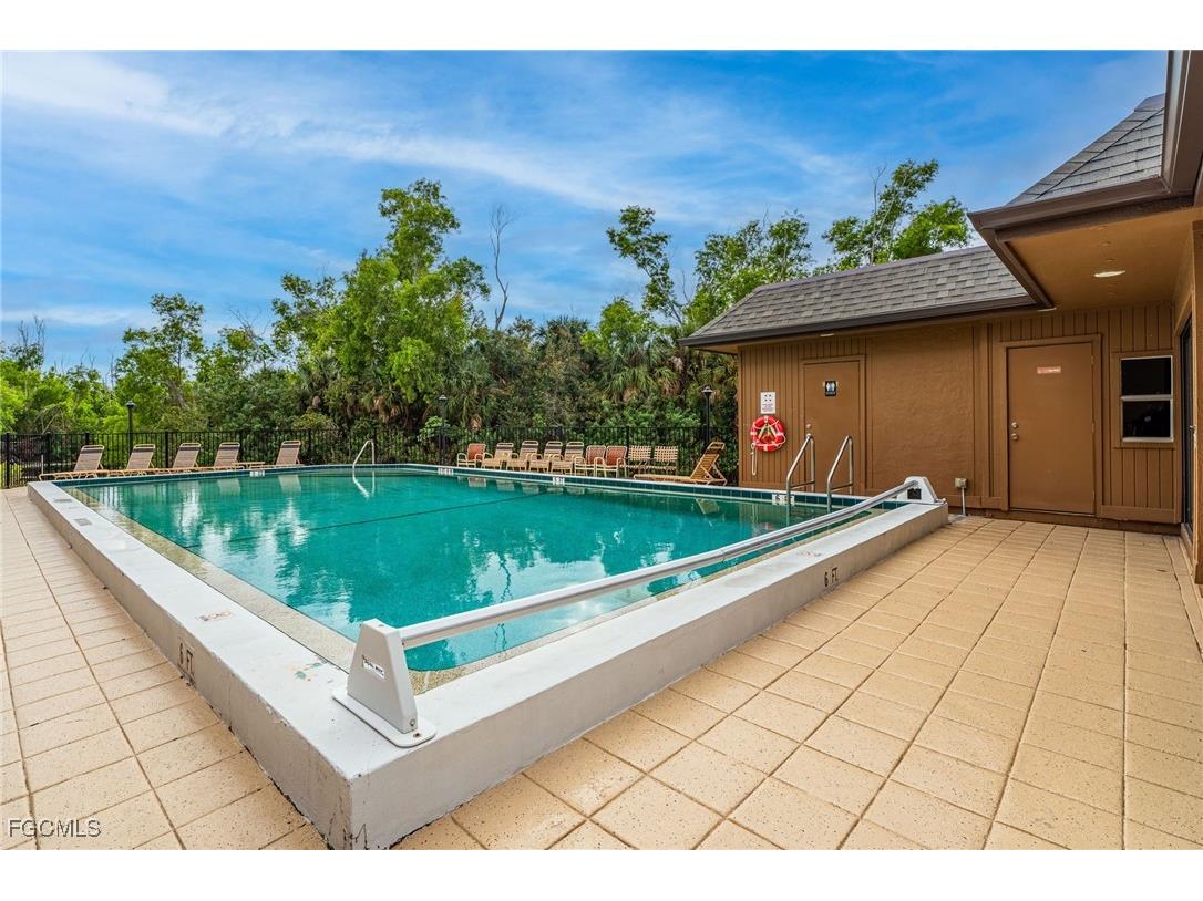 2067 W Lakeview Boulevard #8 North Fort Myers FL 33903 2025016062 image22