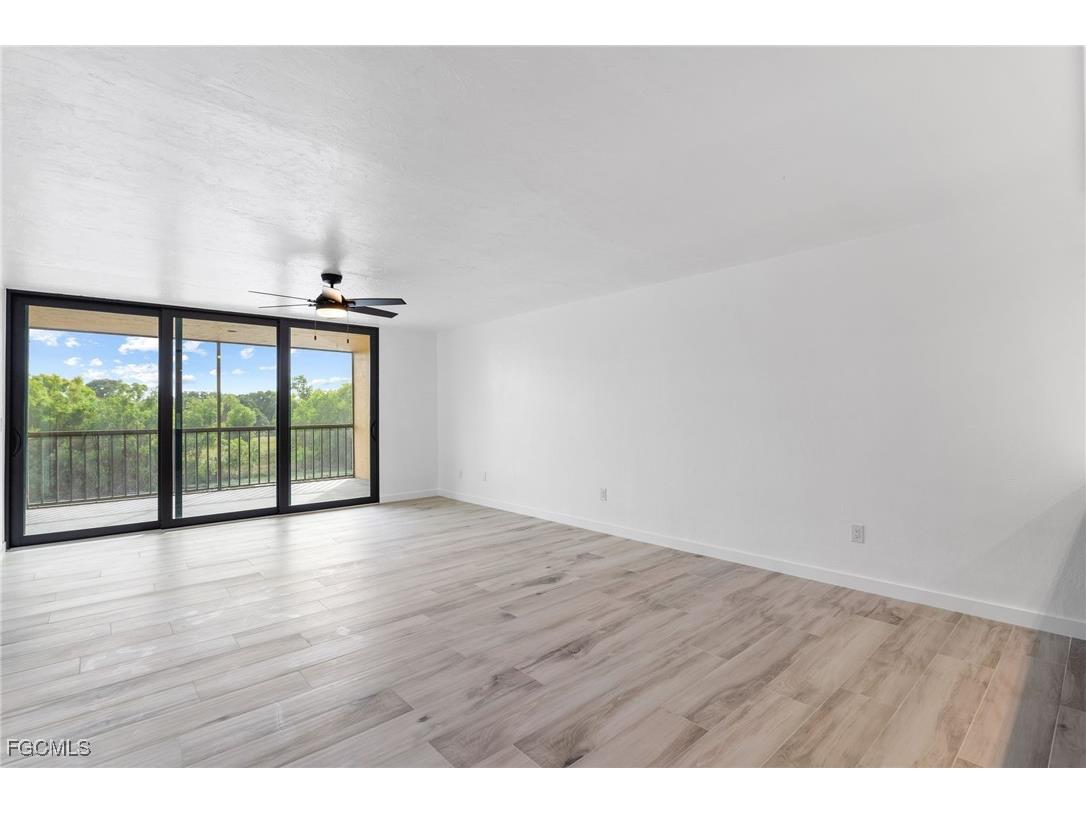 2067 W Lakeview Boulevard #8 North Fort Myers FL 33903 2025016062 image5